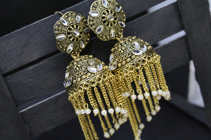 Kundan-Studded Gold Jhumkas with Chain Tassels 🌼