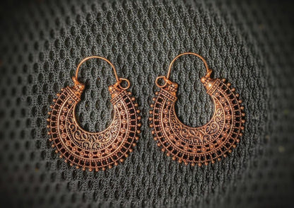 Hoops with Detailed Pattern